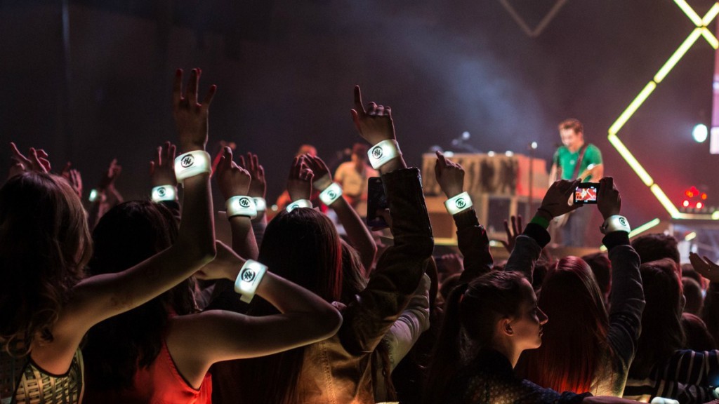 led-wristbands-cam-awards