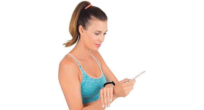 Vitalmaxx Fitness Armband Schwarz/Silber am Arm