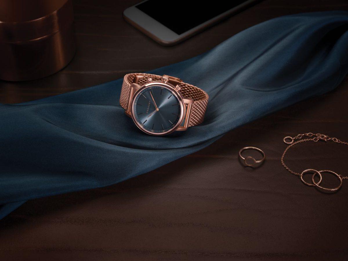 Kronaby Hybrid Smartwatch Carat Lifestyle Schal