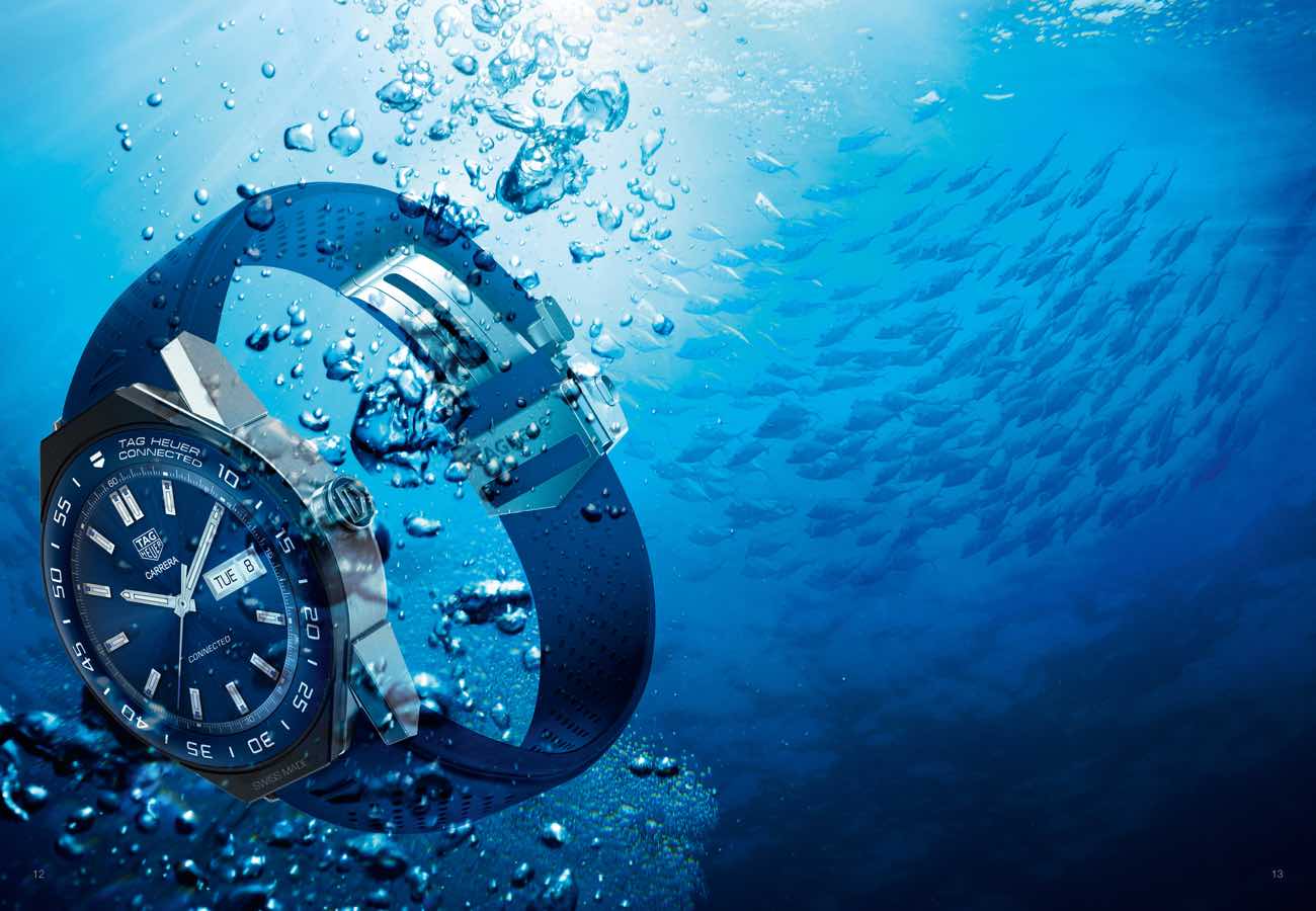 Tag Heuer Connected Modular 45 unter Wasser