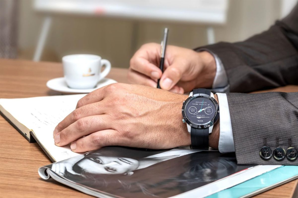 titan hrv watch