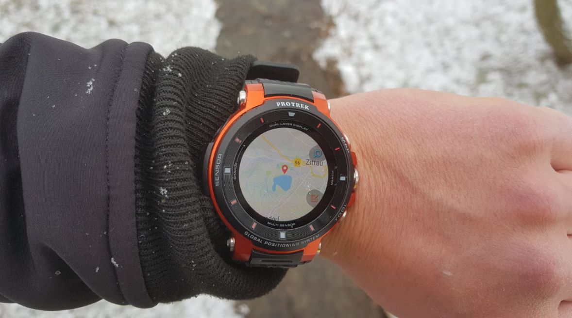 Casio WSD-F30 Pro Trek am Handgelenk Smartwatch Test_3