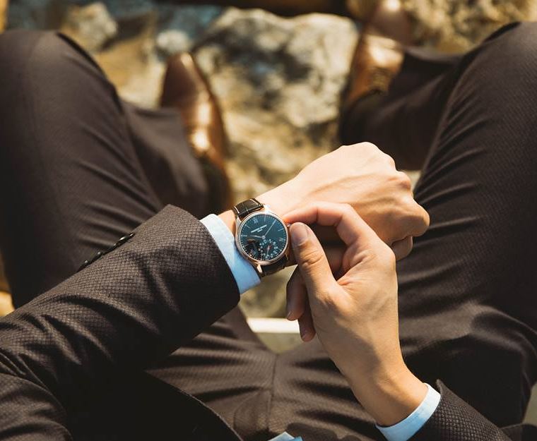 Frederique Constant Hybrid Smartwatch_2