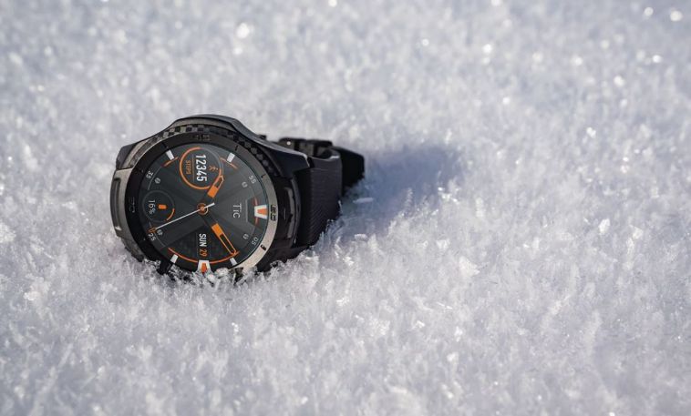 Mobvoi Ticwatch S2 im Schnee