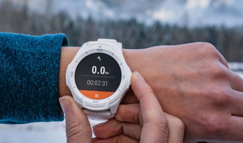 Mobvoi TicWatch S2 am Handgelenk