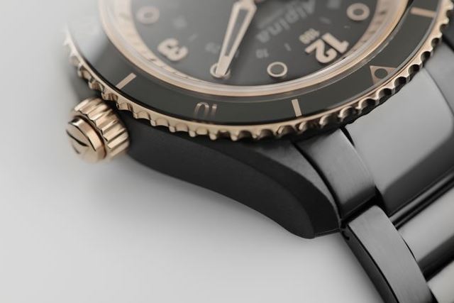 Detailaufnahme der Alpina Comtesse Horological Hybrid Smartwatch Detailaufnahme der Alpina Comtesse Horological Hybrid Smartwatch