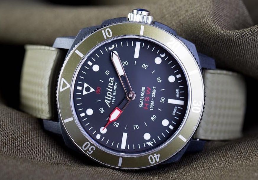 Alpina Seastrong Horological Smartwatch Grün Vollansicht