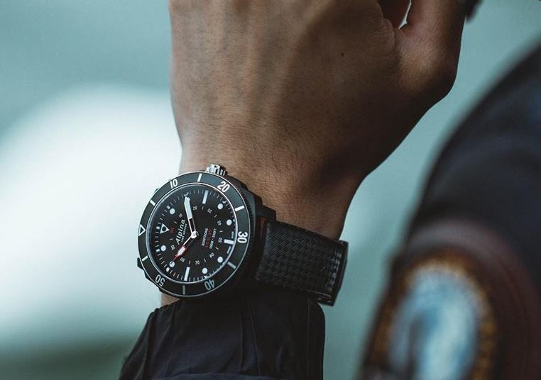 Alpina Seastrong Horological im Business-Alltag