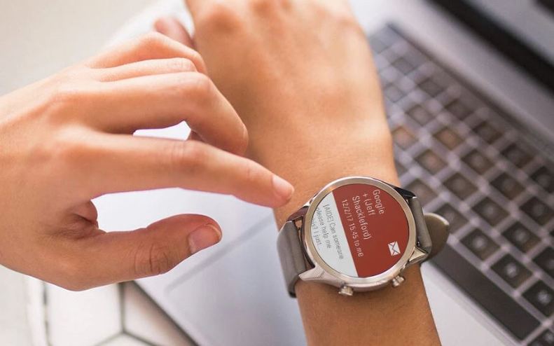 Mobvoi TicWatch C2 Blick auf Display der Smartwatch