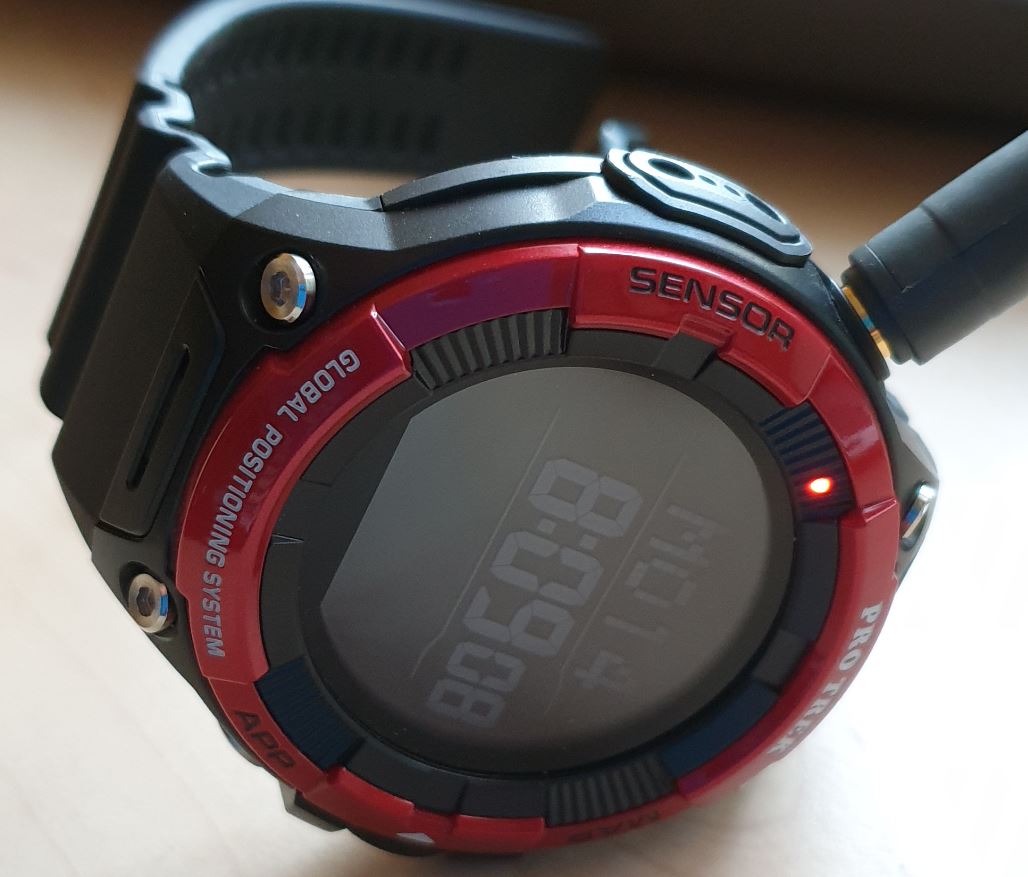 casio wsd-f21hr pro trek smartwatch test ladevorrichtung