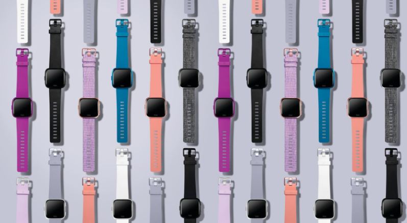 breite Farbpalette an Fitbit Versa Smartwatches breite Farbpalette an Fitbit Versa Smartwatches