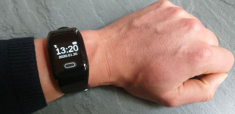 tellimed Solino GPS Notfall Uhr am Handgelenk mit Anzeige der Uhrzeit