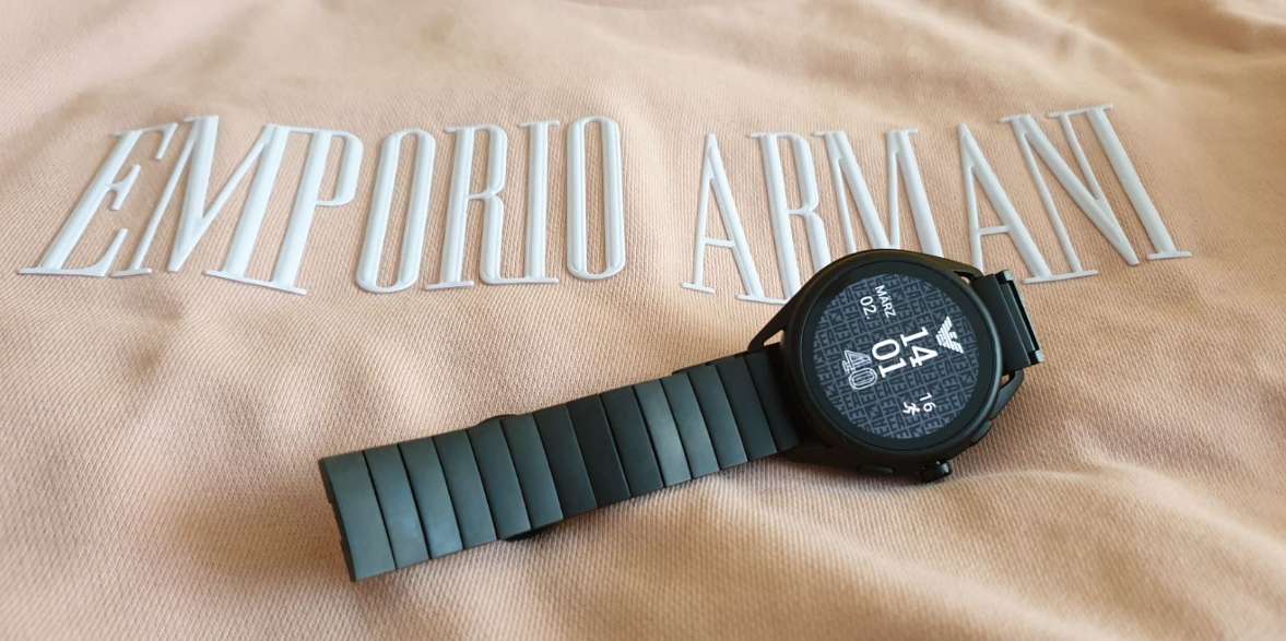 emporio armani connected smartwatch 3 test liegend_1