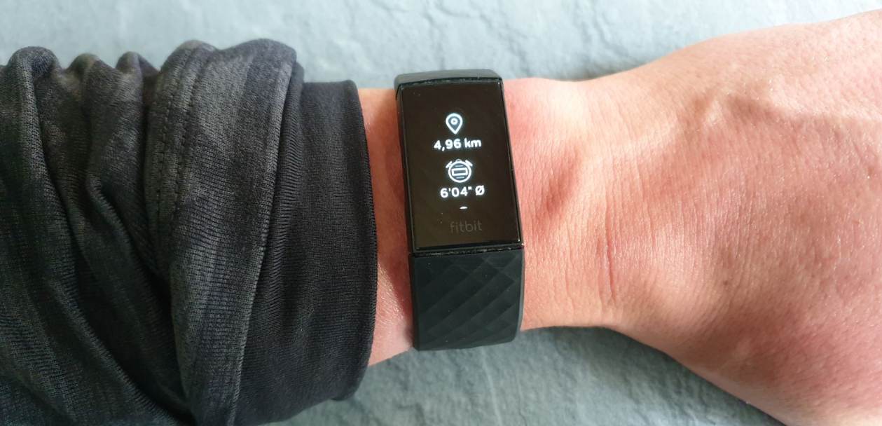 fitbit charge 4 fitness armband test auswertung lauf am handgelenk fitbit charge 4 fitness armband test auswertung lauf am handgelenk