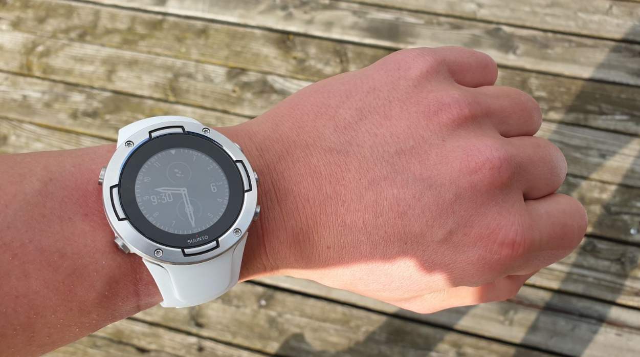 suunto 5 test fitness uhr am handgelenk