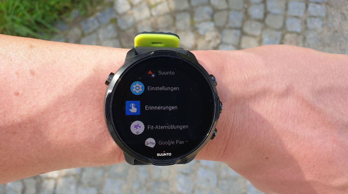 suunto 7 smartwatch test wear os app menue