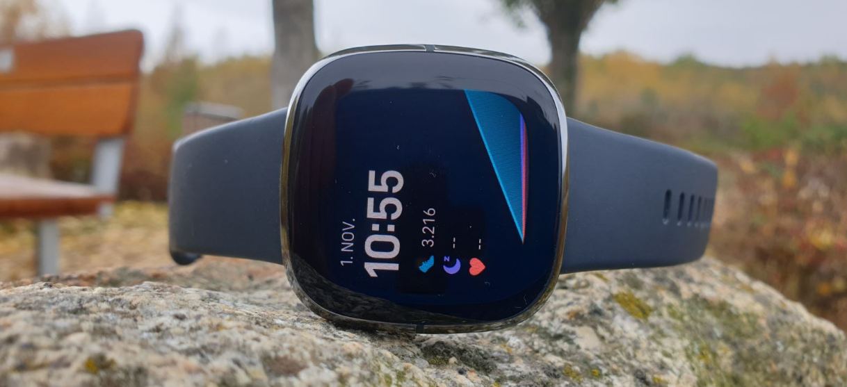 fitbit sense smartwatch test vollansicht