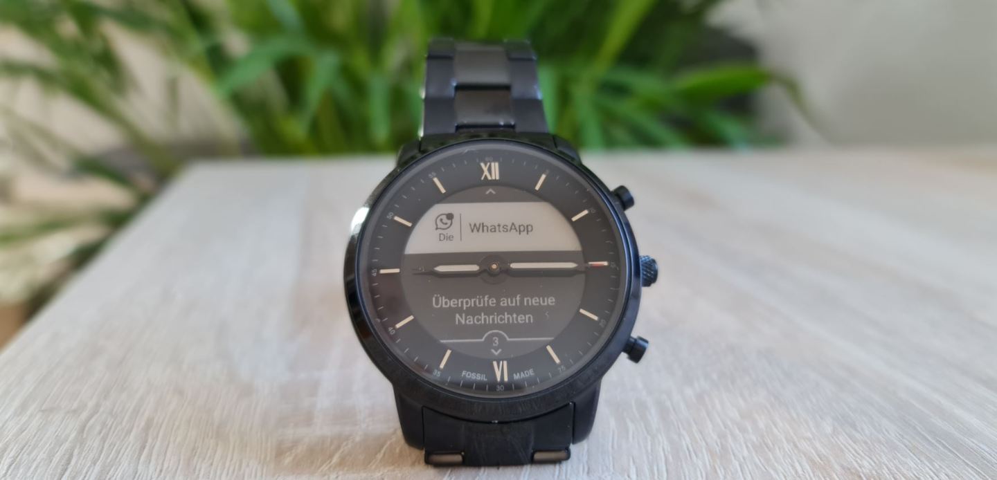 fossil neutra hybrid hr smartwatch test whatsapp benachrichtigung