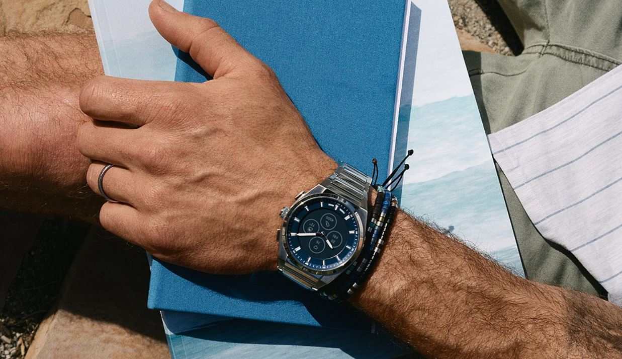 fossil everett hybrid hr smartwatch fossil everett hybrid hr smartwatch