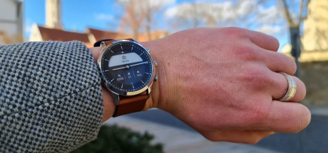 skagen jorn hybrid hr smartwatch test fitness tracking