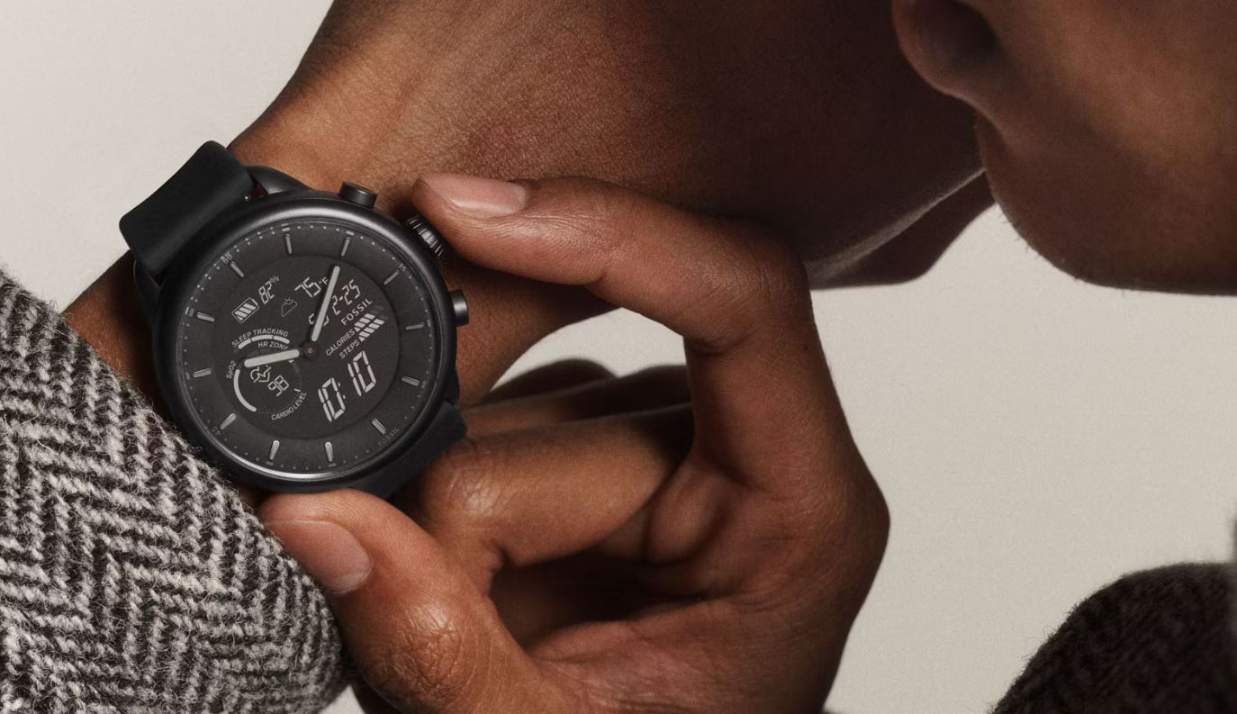 fossil gen 6 wellness edition hybrid smartwatch