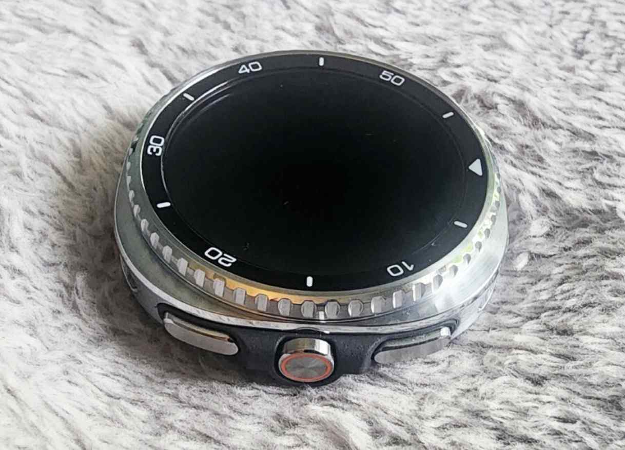 Samsung Galaxy Watch 8 Classic landet vorzeitig bei Ebay