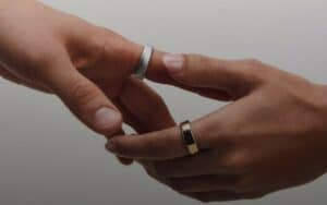 Oura Ring: Neues Patent zeigt Früherkennung von Migräne-Attacken