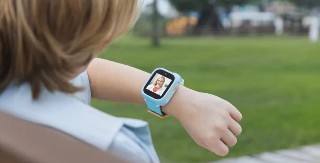 tcl kids watch K5 kinder smartwatch_1 tcl kids watch K5 kinder smartwatch_1